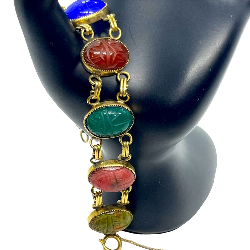Scarab bracelet gold tone semi precious cabochon beetle stones vintage